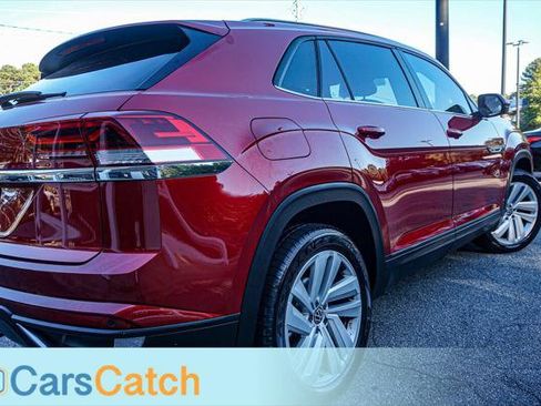 Used 2020 Volkswagen Atlas Cross Sport SE w/ Towing Package image 6