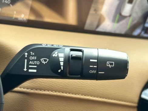 New 2026 Nissan Armada SL w/ Captain's Chari Seat Package AWD/4WD image 32