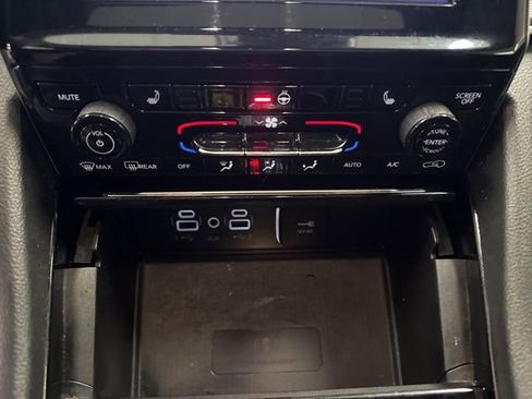 Used 2023 Jeep Grand Cherokee L Altitude image 34