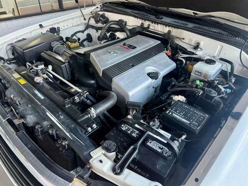 Used 1999 Toyota Land Cruiser image 13