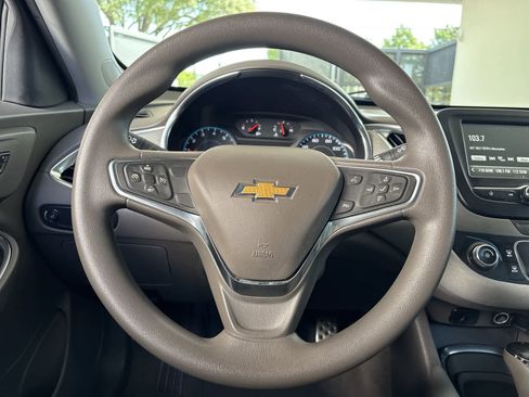 Used 2016 Chevrolet Malibu LT image 14