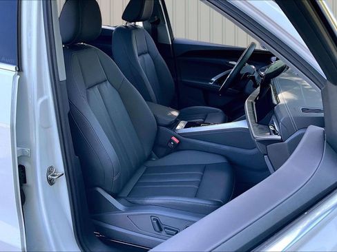 Used 2025 Audi Q5 Premium w/ Convenience Package AWD/4WD image 29