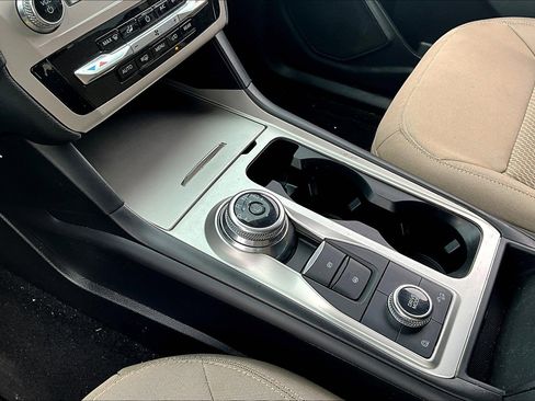 Used 2023 Ford Explorer 4WD image 15