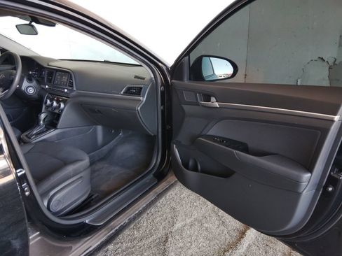 Used 2019 Hyundai Elantra SEL w/ Cargo Package FWD image 10