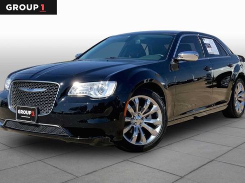 Used 2021 Chrysler 300 Touring w/ Chrome Appearance Package RWD image 1