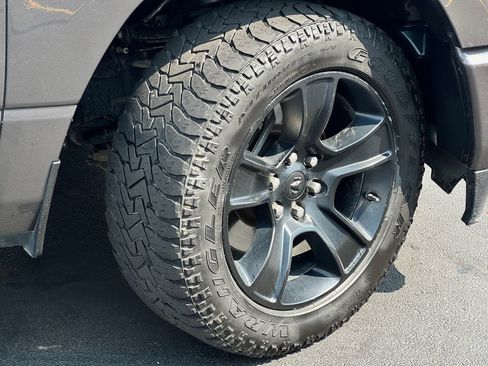 Used 2021 RAM 1500 Big Horn AWD/4WD image 10