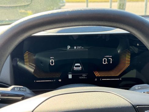 Used 2025 Kia K4 LXS image 37