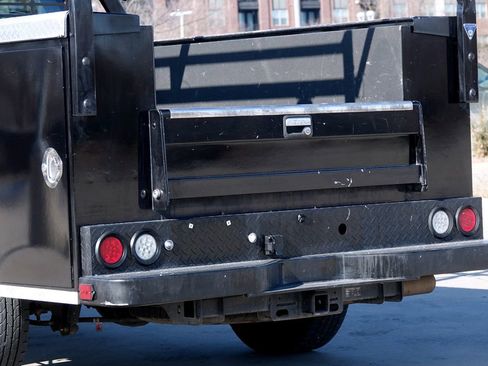 Used 2022 Ford F250 XL w/ Power Equipment Group image 22