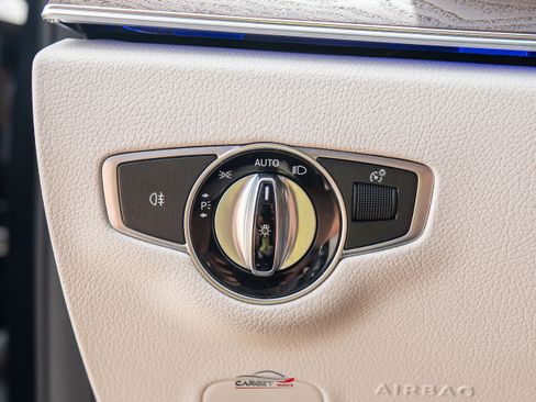Used 2020 Mercedes-Benz E 350 4MATIC Sedan w/ Parking Assistance Package image 37