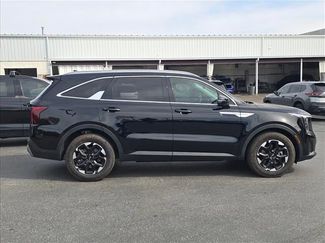 Certified 2025 Kia Sorento S w/ Panoramic Sunroof Package video 2