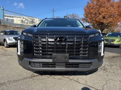 Used 2023 Hyundai Palisade SEL w/ Premium Package image 2