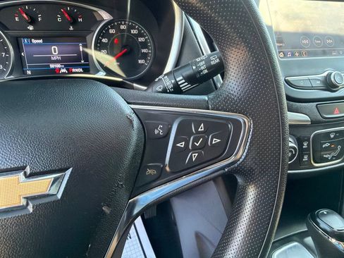 Used 2021 Chevrolet Equinox LT FWD image 20