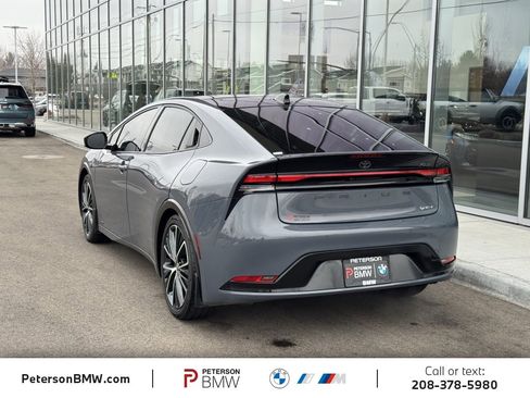 Used 2024 Toyota Prius XLE image 4