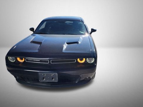 Used 2017 Dodge Challenger GT w/ Driver Convenience Group image 4
