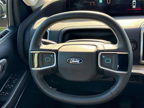 Certified 2025 Ford Expedition Active image 13