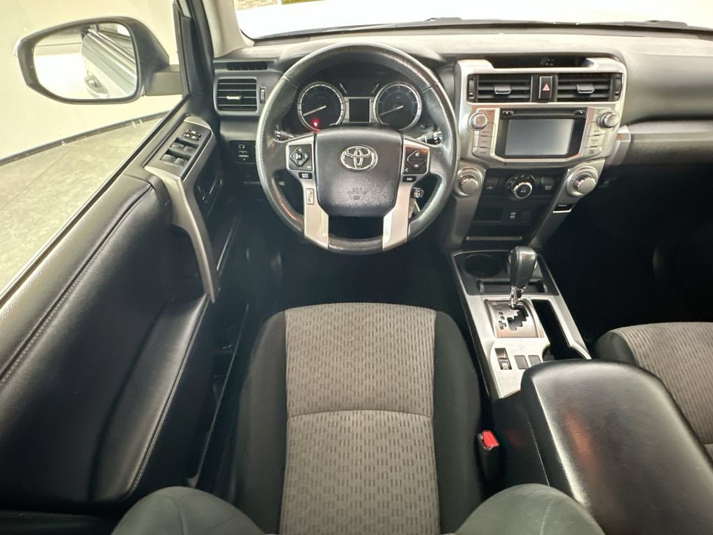Used 2019 Toyota 4Runner SR5 AWD/4WD image 9