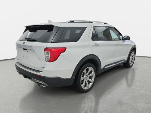 Used 2020 Ford Explorer Platinum w/ Premium Technology Package image 3