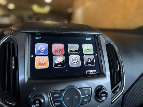 Used 2017 Chevrolet Cruze LT w/ Sun And Sound Package image 29