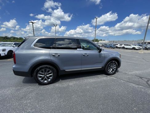 Used 2023 Kia Telluride LX AWD/4WD image 7