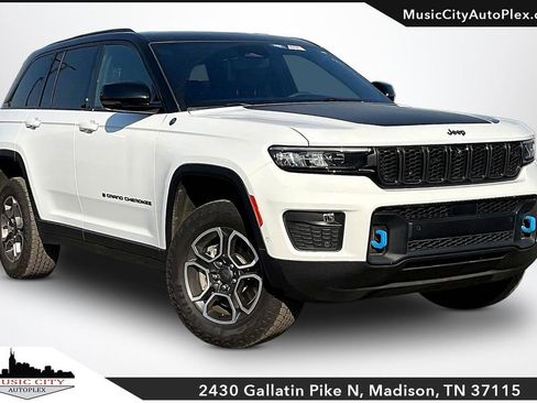 Used 2022 Jeep Grand Cherokee Trailhawk w/ Advanced Protech Group II image 1