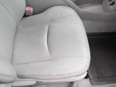 Used 2010 Toyota Prius Three FWD image 21