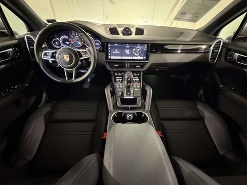 Certified 2023 Porsche Cayenne AWD/4WD image 24