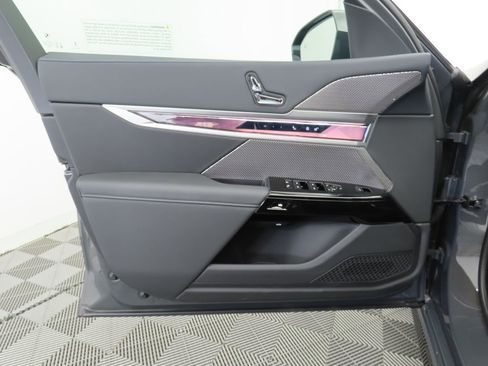 New 2026 BMW 740i 740i w/ Premium Package image 23