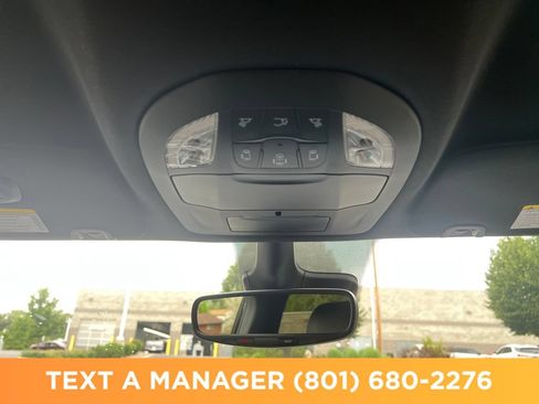 New 2027 Chrysler Pacifica Select AWD/4WD image 21