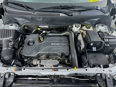 Used 2020 Chevrolet Equinox LT w/ Driver Convenience Package image 31