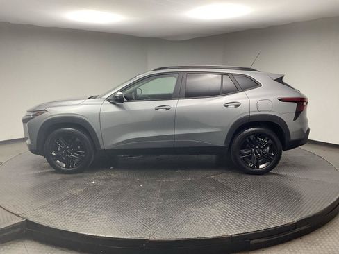 Certified 2025 Chevrolet Trax ACTIV w/ Driver Confidence Package FWD image 4