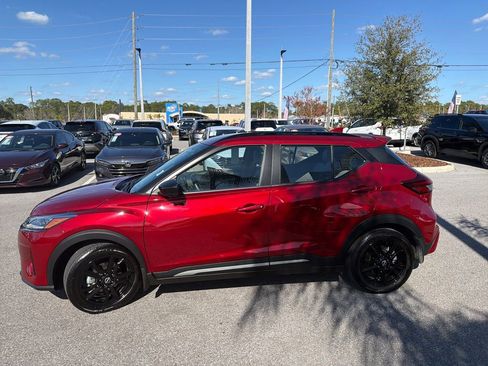 Used 2024 Nissan Kicks SR w/ SR Premium Package image 5