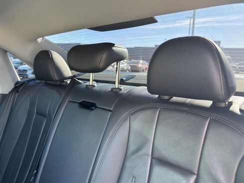 Used 2018 Audi A4 2.0T Premium image 34