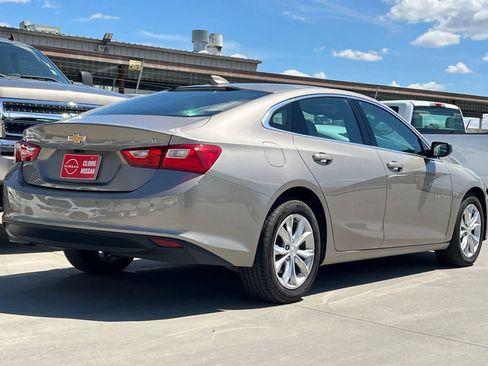 Used 2024 Chevrolet Malibu LT image 3