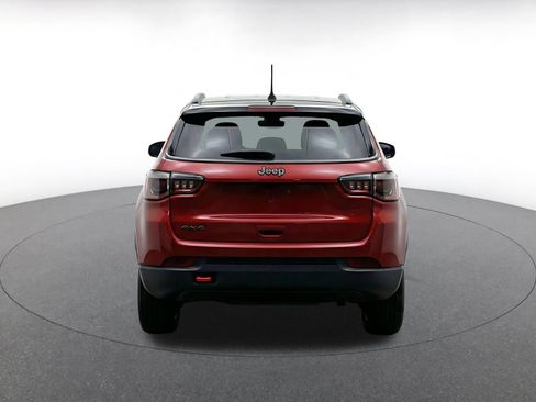 Used 2025 Jeep Compass Trailhawk AWD/4WD image 8