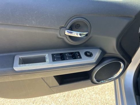 Used 2010 Dodge Avenger R/T FWD image 16