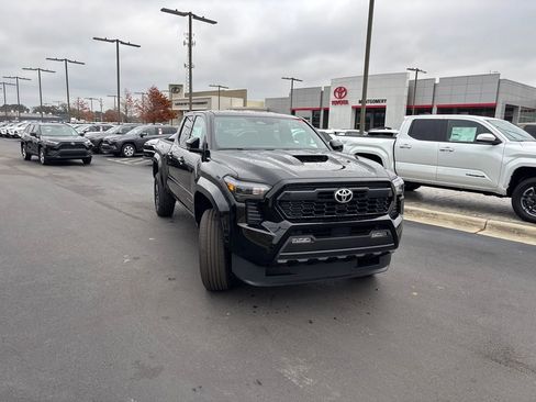 New 2025 Toyota Tacoma TRD Sport image 7