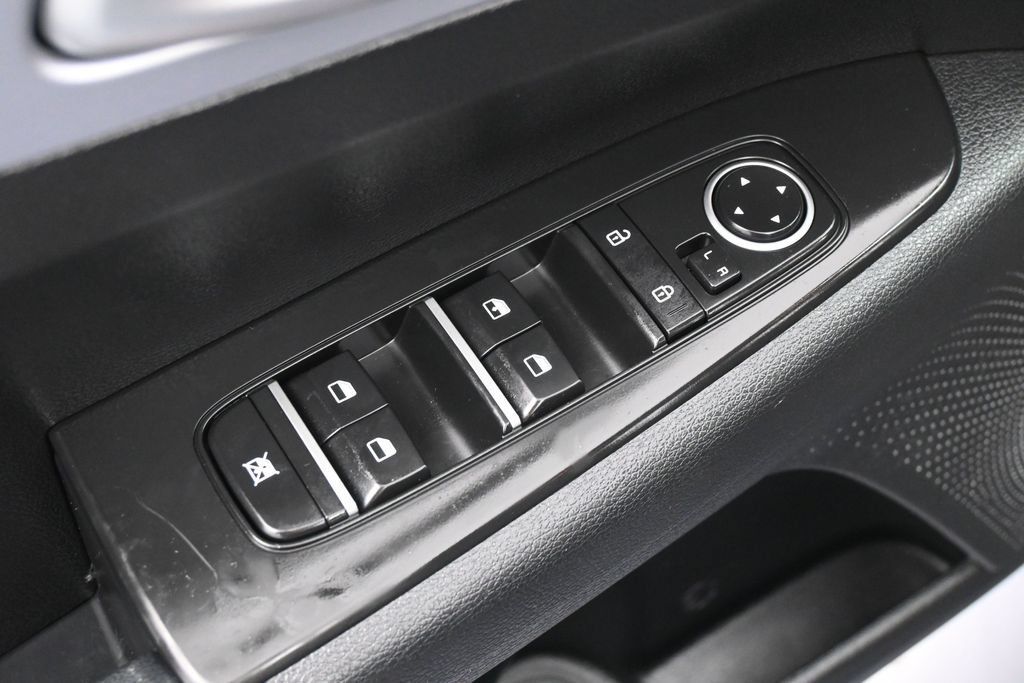 Used 2024 Kia Forte LXS w/ LXS Technology Package FWD image 14