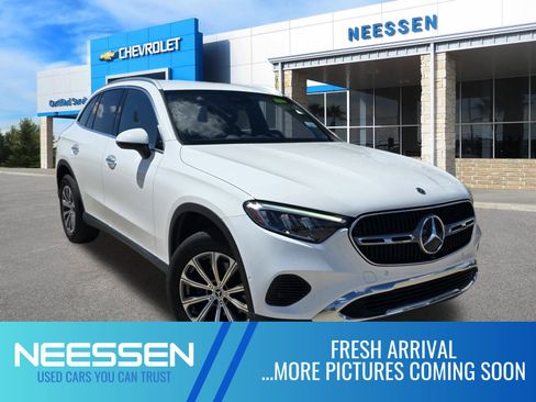 Used 2024 Mercedes-Benz GLC 300 4MATIC image 1