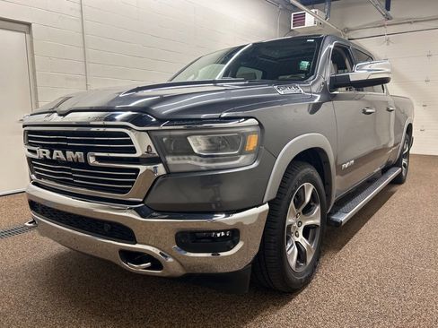 Used 2019 RAM 1500 Laramie AWD/4WD image 5
