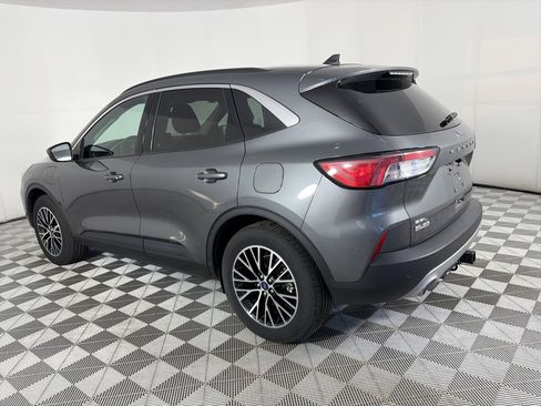 Used 2022 Ford Escape SEL w/ Class II Trailer Tow Package image 5