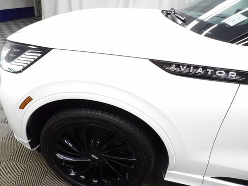 Used 2025 Lincoln Aviator Reserve w/ Luxury Package AWD/4WD image 42