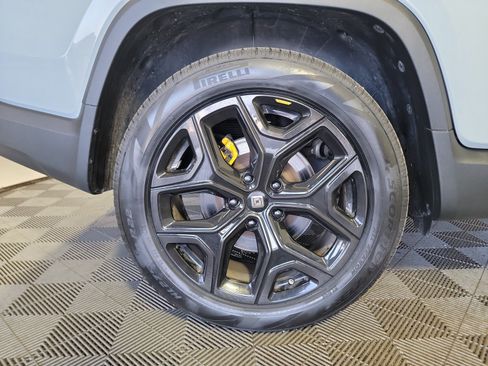 Used 2022 Rivian R1T Adventure AWD/4WD image 12