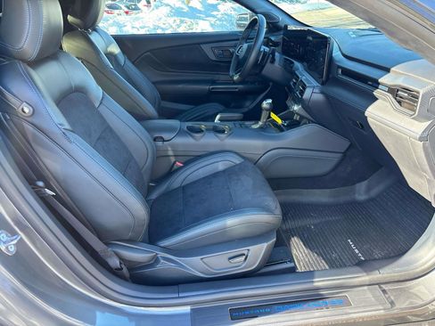 Used 2024 Ford Mustang Dark Horse image 13