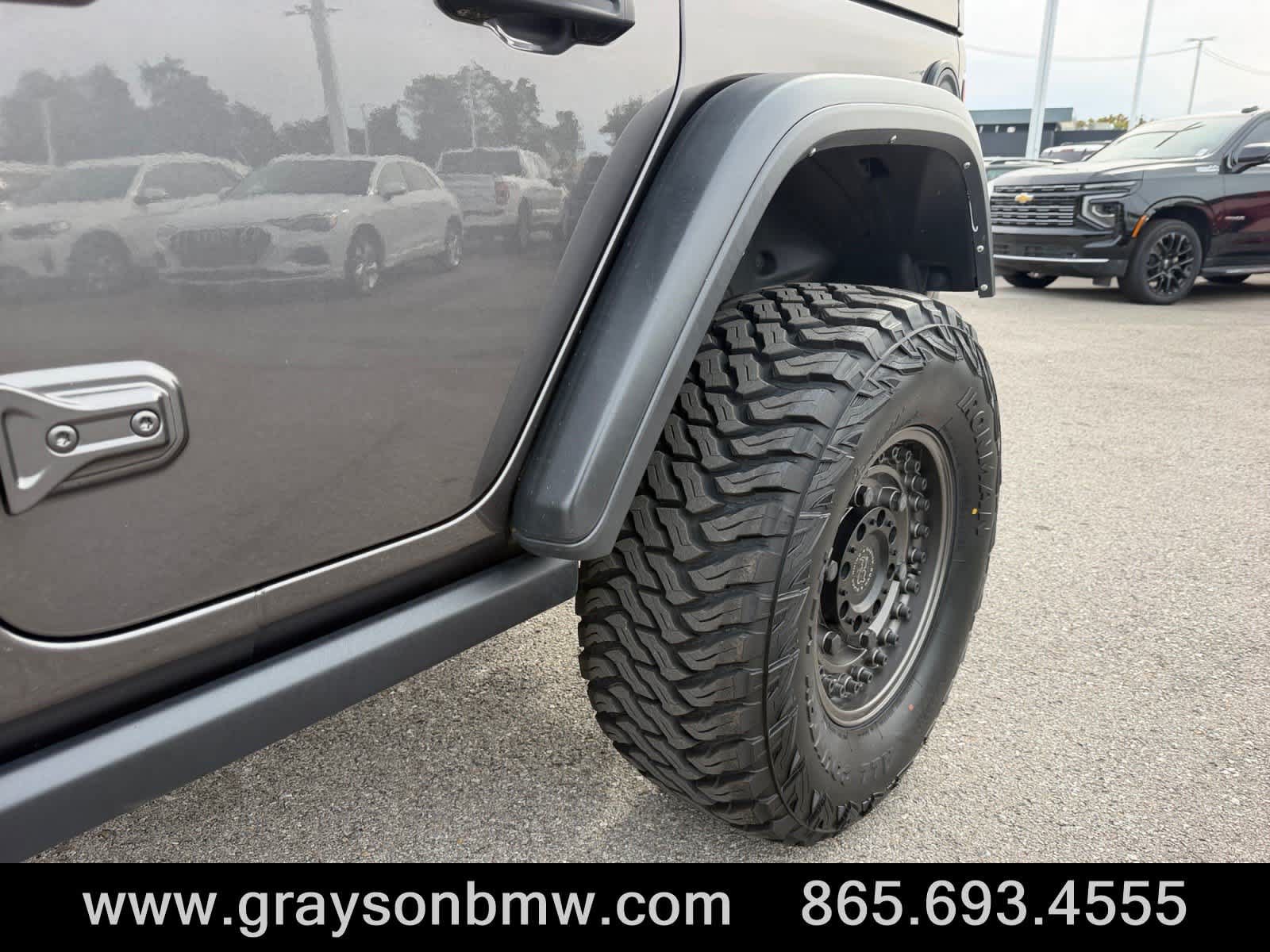 Used 2022 Jeep Wrangler Unlimited Rubicon 4xe w/ Cold Weather Group AWD/4WD image 12