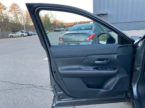 New 2026 Nissan Kicks SV image 9