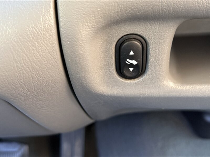 Used 2004 Ford F250 Lariat AWD/4WD image 14