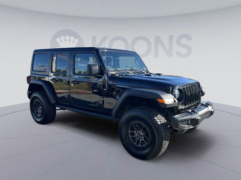 Used 2023 Jeep Wrangler Willys image 10