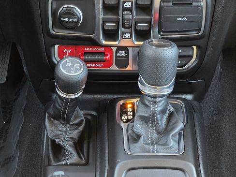 New 2026 Jeep Gladiator Mojave AWD/4WD image 33