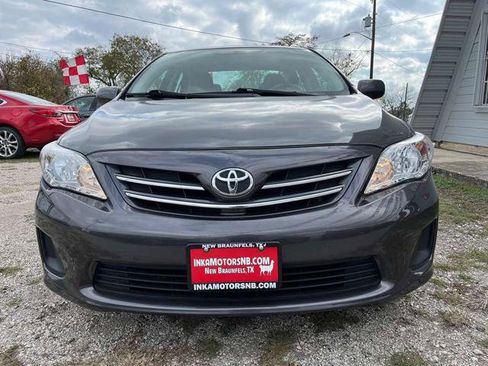 Used 2013 Toyota Corolla LE Special Edition image 3