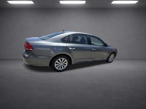 Used 2015 Volkswagen Passat 1.8T S FWD image 13